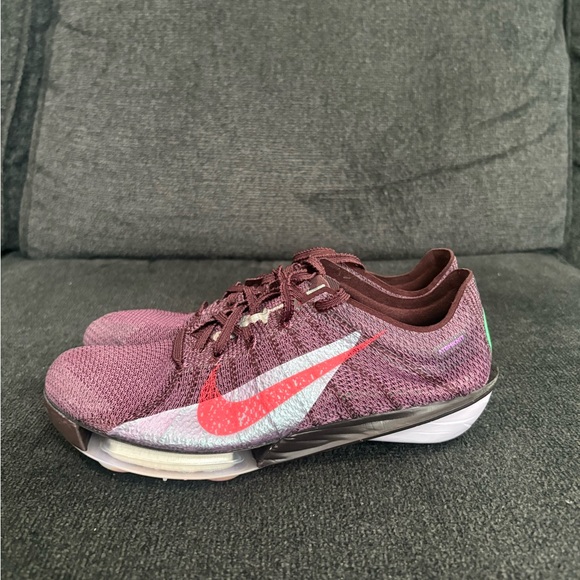 Athletic_Shoes